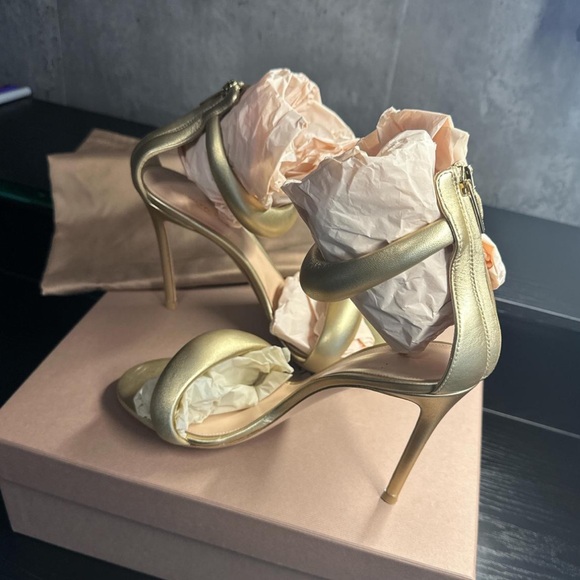 Gianvito Rossi Bijoux Gold Heels - Picture 6 of 8